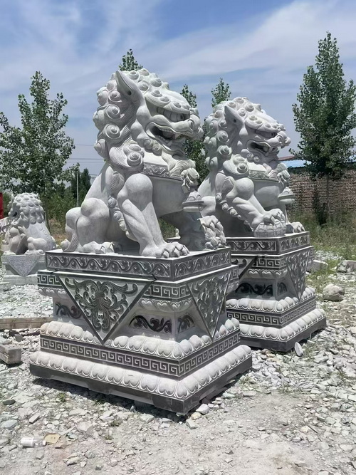 精品石狮子